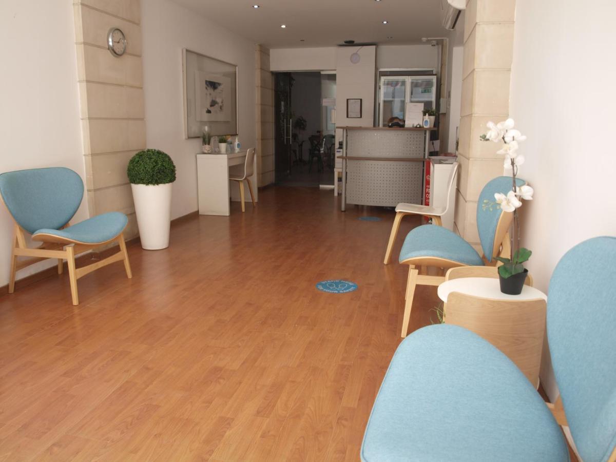 לרנקה Attic City Apartments מראה חיצוני תמונה